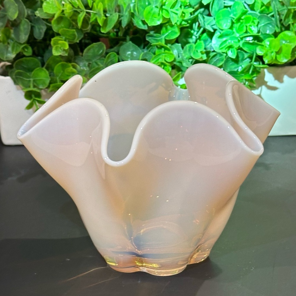 1960s Duncan Miller Canterbury Pink Opalescent Glass Ruffled Vase